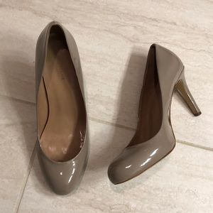 Nude patent heels